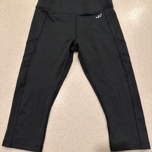 BCG compression capri leggings